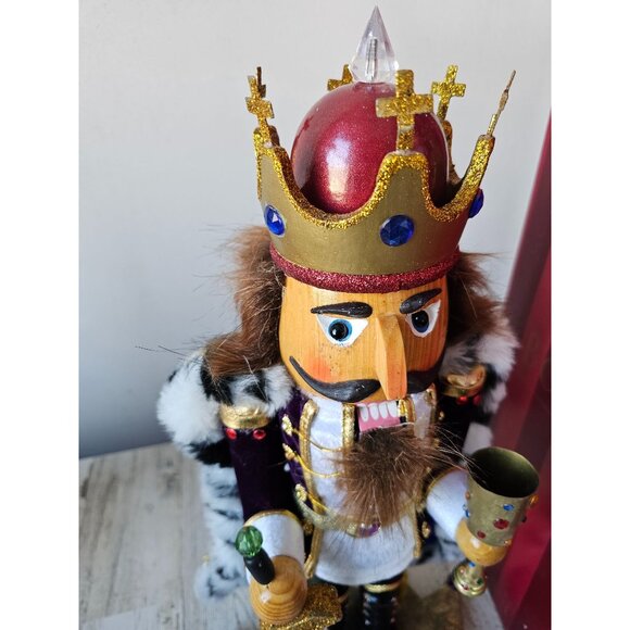 Bombay 18" King arthur camelot nutcracker Xmas sword soldier centerpiece - Picture 2 of 13